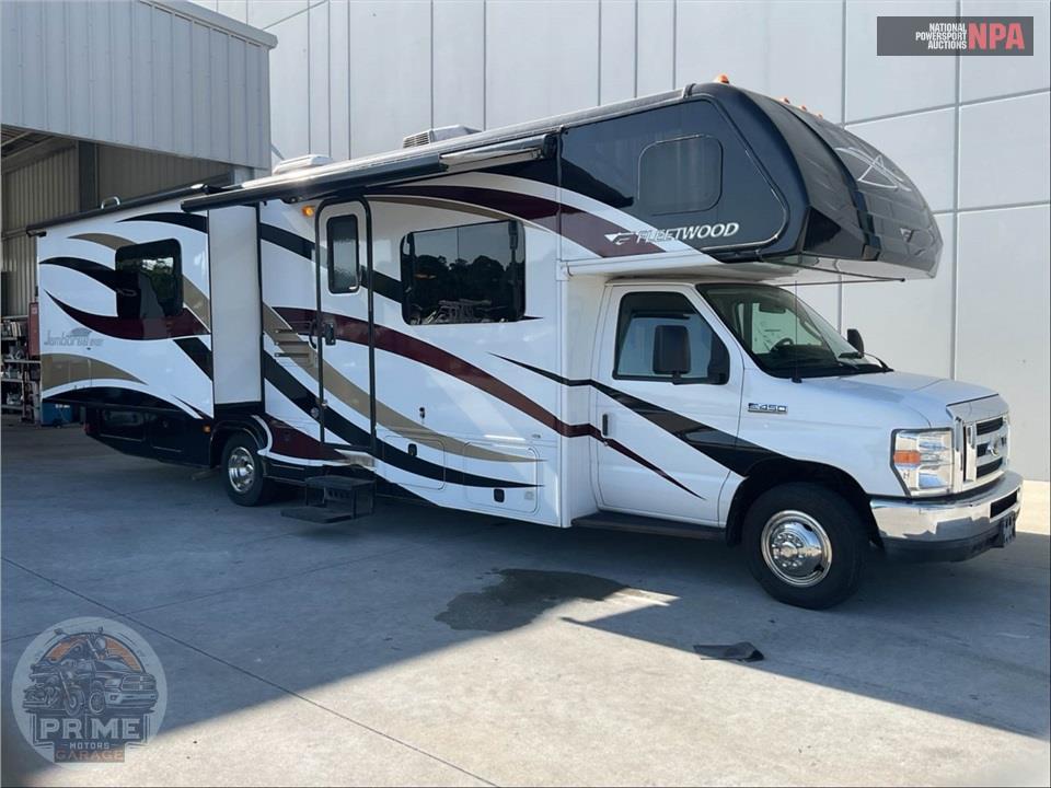 2015 Jamboree M-31D FORD E450 6.8 LITER - SPORT SERIES — фото 1