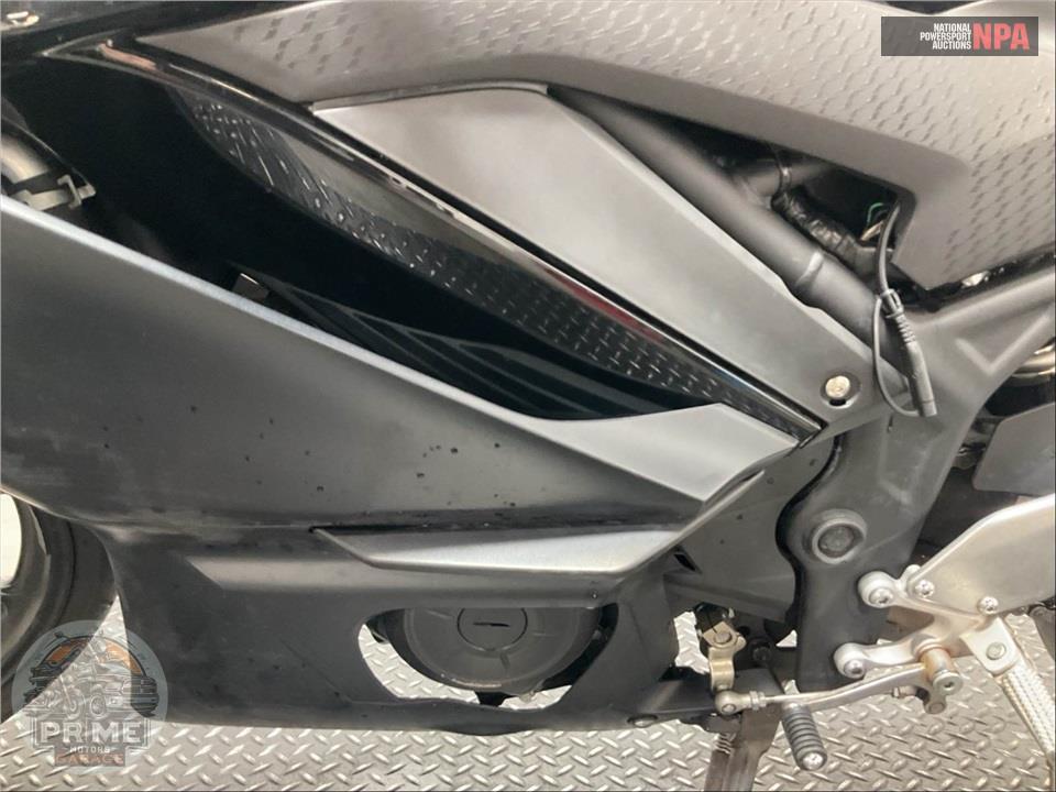 2022 Yamaha YZF-R3 — фото 7