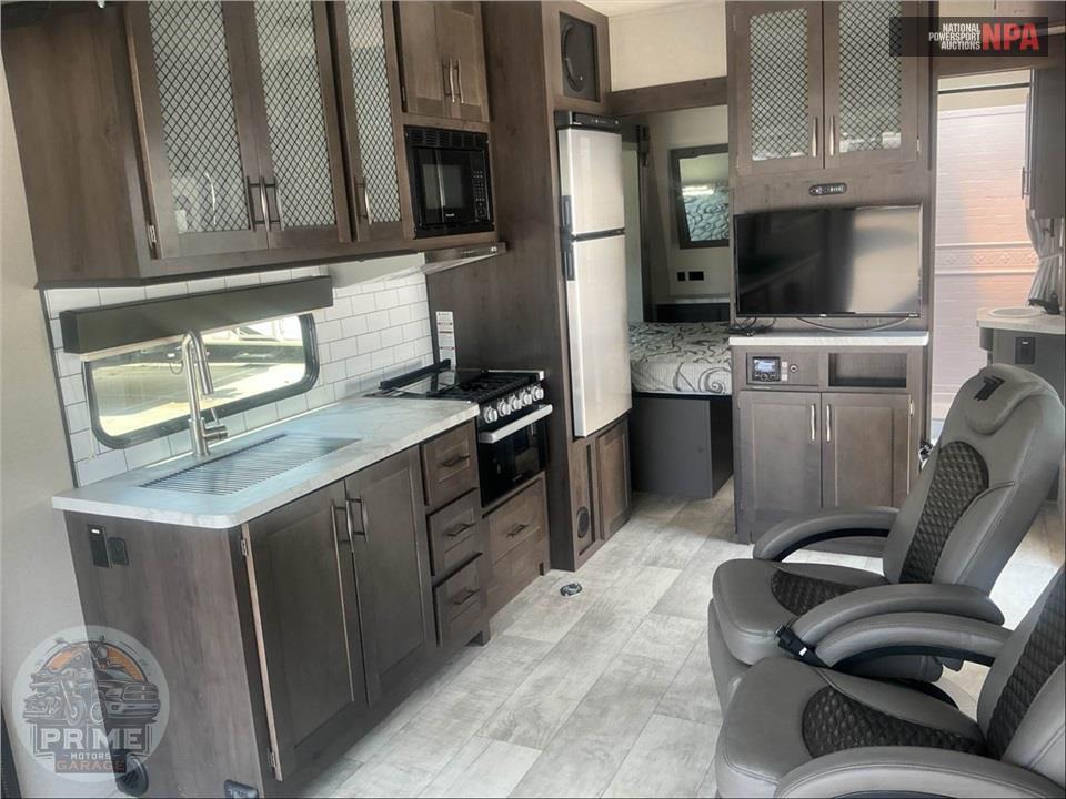 2022 Grand Design Recreational Vehicles M-21G - MOMENTUM G-CLASS TOY HAULER SERIES — фото 9