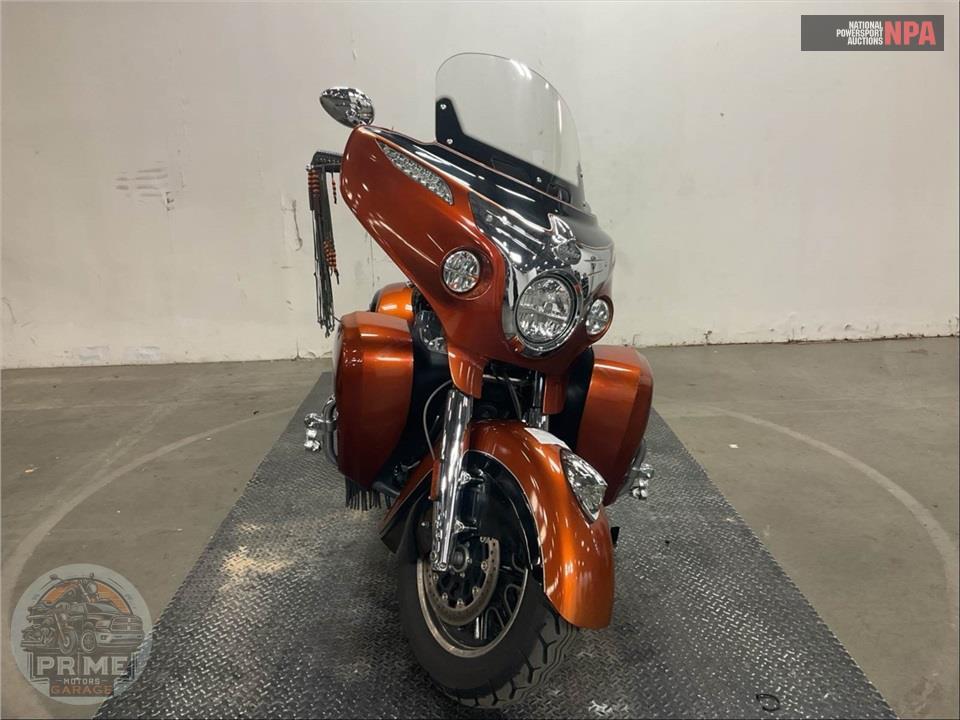 2018 Indian Motorcycle ROADMASTER (TWO-TONE) — фото 2