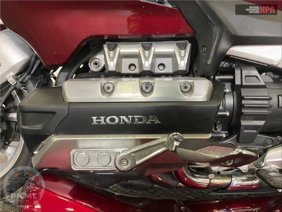 2018 Honda GL1800 GOLDWING TOUR (RED) — фото 8