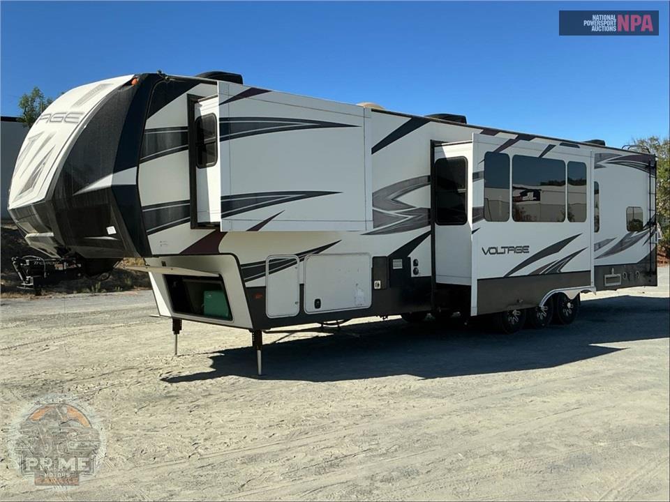 2016 Voltage M-3914 - TOY HAULER TOY HAULER SERIES — фото 2