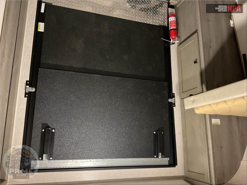 2019 Keystone Rv M-324 CG OUTBACK TOYHAULER SERIES — фото 14