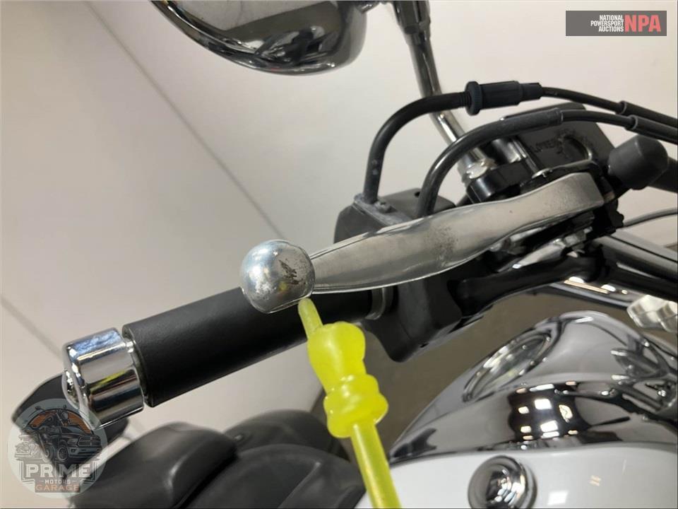 2013 Yamaha XVS95DW/C V-STAR (PEARL WHITE) — фото 20