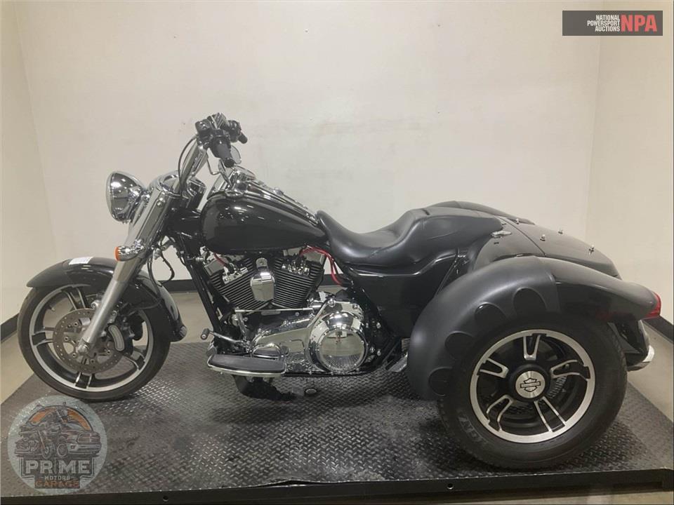 2016 Harley-Davidson FLRT FREEWHEELER — фото 3