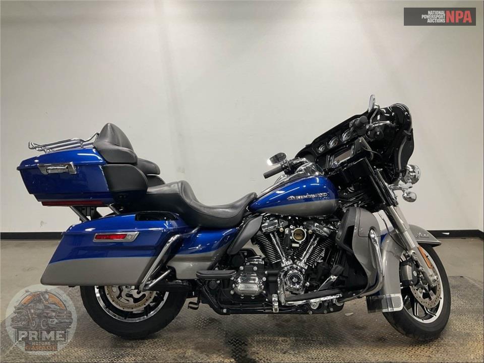 2017 Harley-Davidson FLHTK ULTRA LIMITED — фото 1