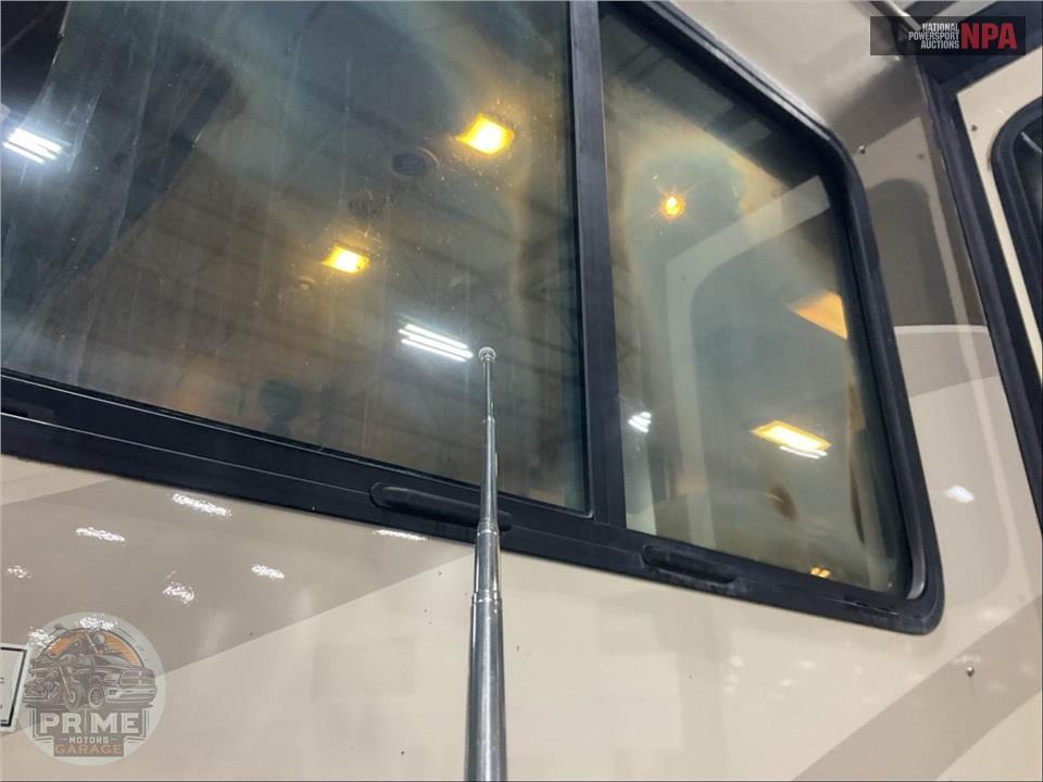 2009 Bounder M-35H FORD 362HP — фото 35
