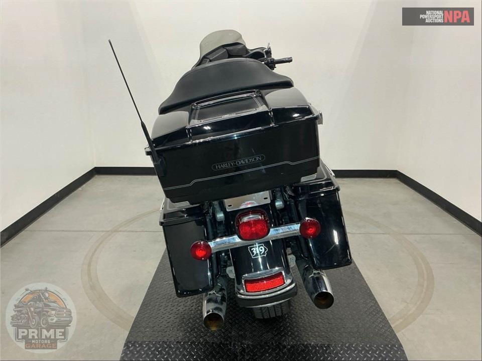 2011 Harley-Davidson FLHTC ELECTRA GLIDE CLSC — фото 4