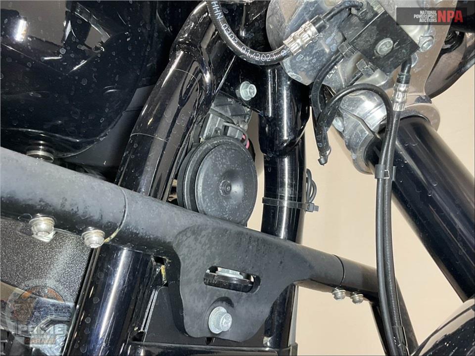 2021 Harley-Davidson FLSB SPORT GLIDE — фото 11