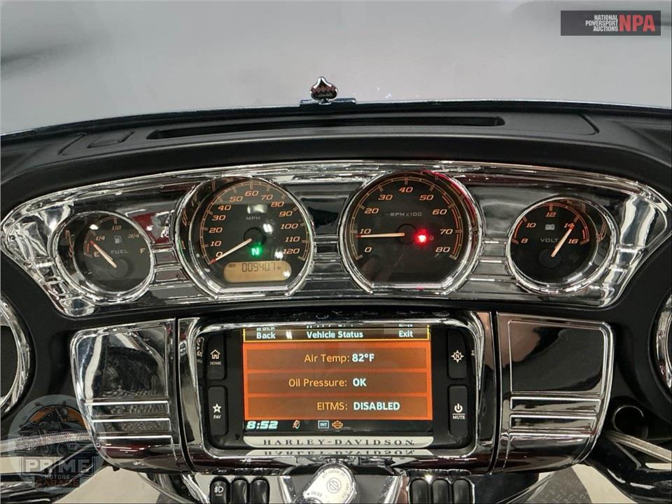 2018 Harley-Davidson FLHTCUTG TRI GLIDE ULTRA — фото 5