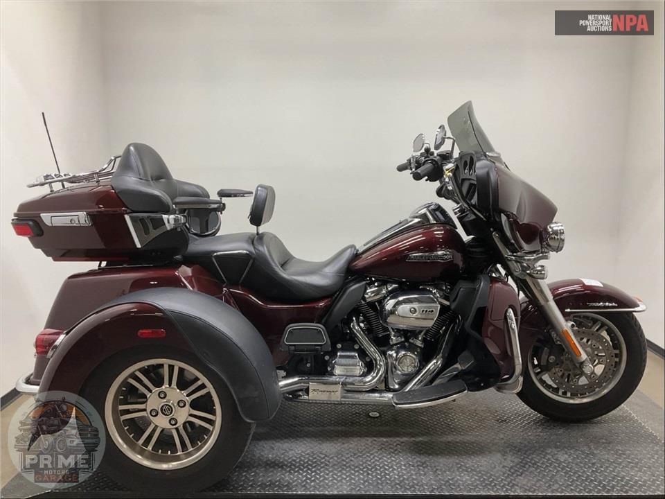 2019 Harley-Davidson FLHTCUTG TRI GLIDE ULTRA — фото 1