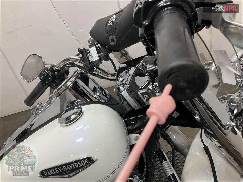 2004 Harley-Davidson FLHRCI ROAD KING CLASSIC — фото 25