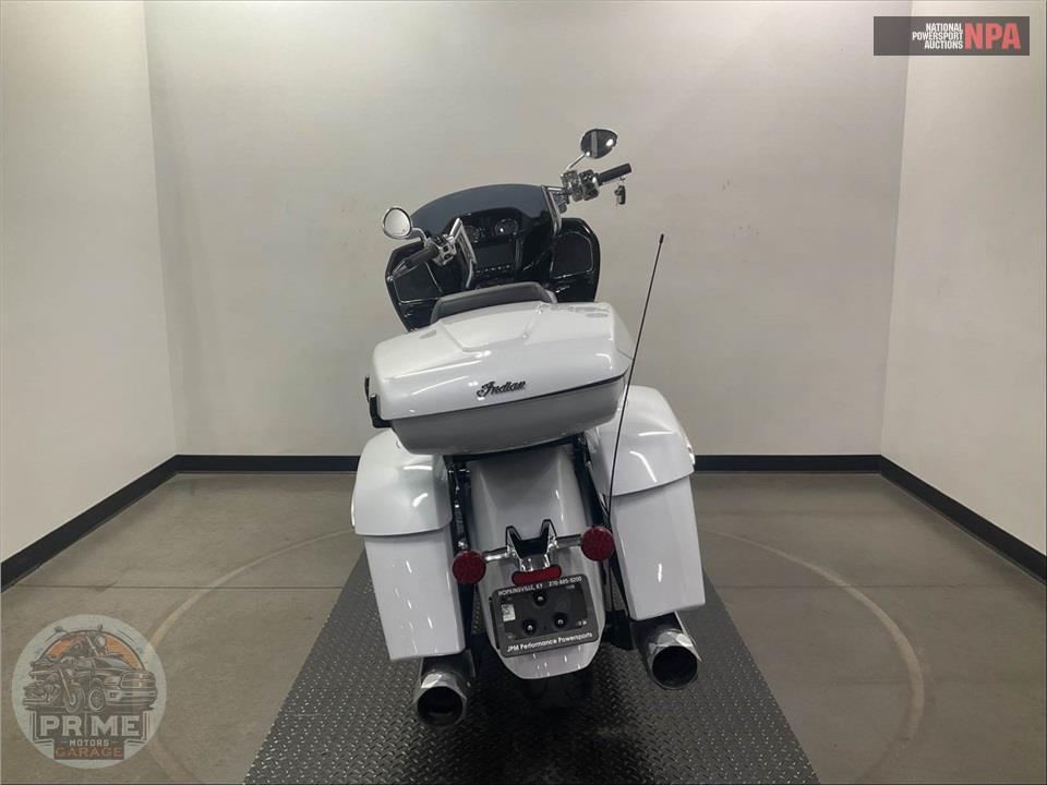 2024 Indian Motorcycle CHALLENGER LIMITED (WHITE) — фото 4