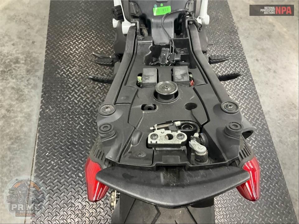 2015 Ducati DIAVEL CARBON WHITE — фото 12