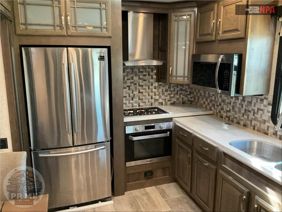 2019 Keystone Rv M-3701 LK - MONTANA 20TH ANNIVERSARY FIFTH WHEEL SERIES — фото 16