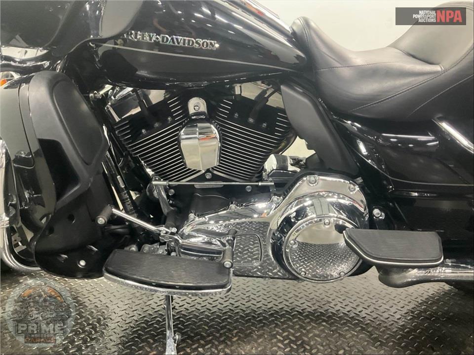 2015 Harley-Davidson FLHTK ELECTRA GLIDE ULTRA LIMITED — фото 7