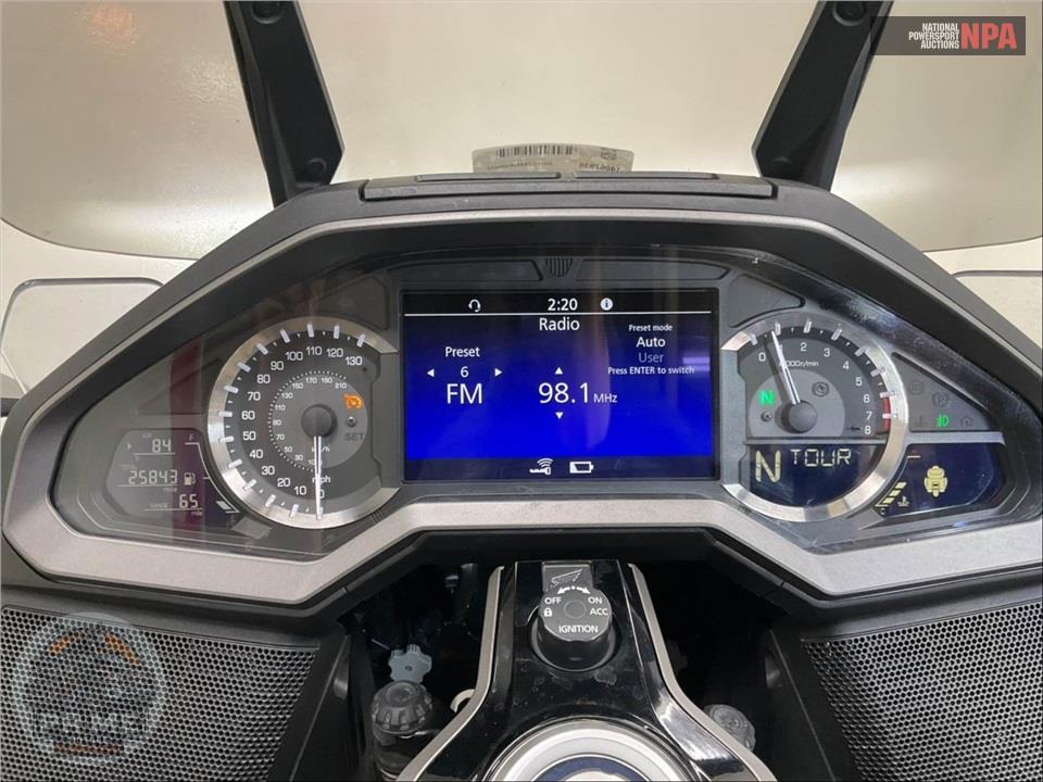 2018 Honda GL1800BD GOLDWING DCT (SILVER) — фото 5