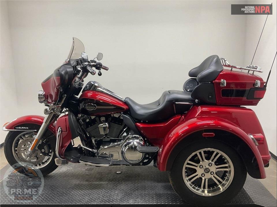 2012 Harley-Davidson FLHTCUTG TRIGLIDE UL CLSC — фото 3