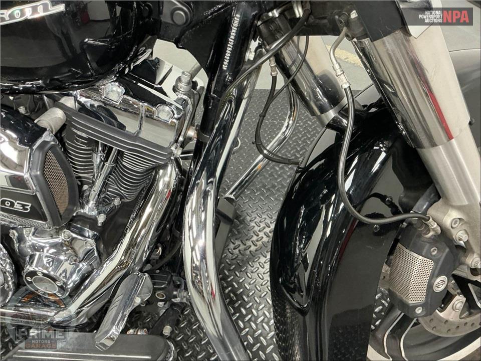 2014 Harley-Davidson FLHX STREET GLIDE — фото 13