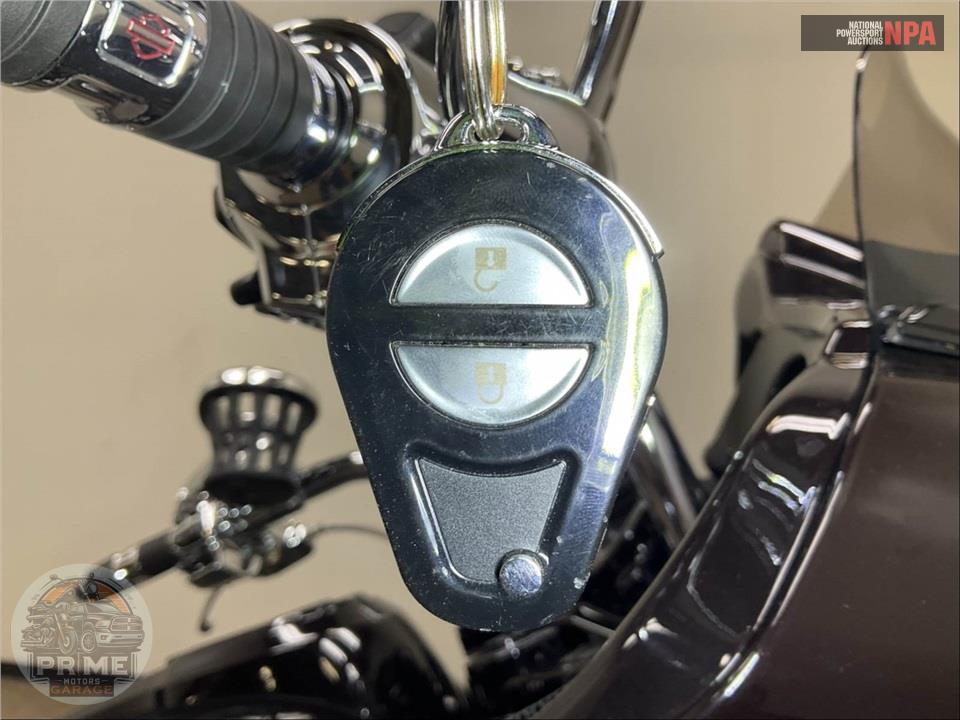 2021 Harley-Davidson FLTRXSE CVO ROAD GLIDE — фото 10
