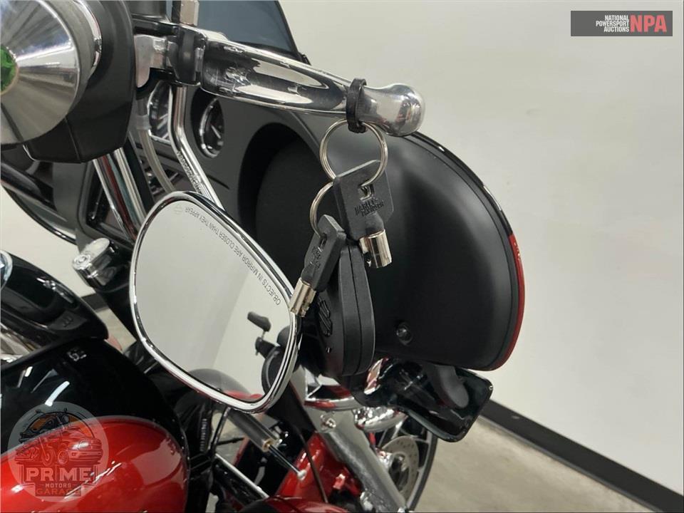 2025 Harley-Davidson FLHTCUTG TRI GLIDE ULTRA CLASSIC — фото 10