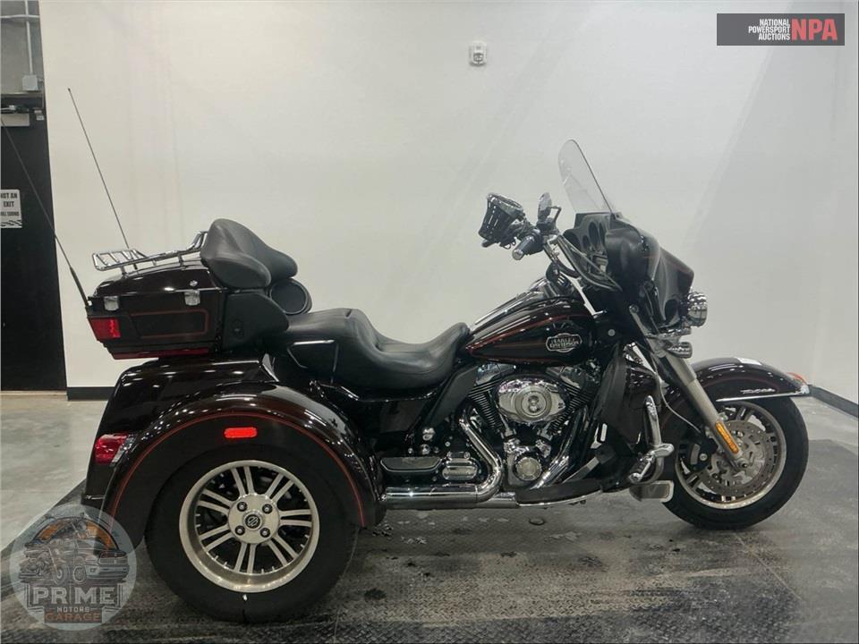 2011 Harley-Davidson FLHTCUTG TRIGLIDE UL CLSC — фото 1