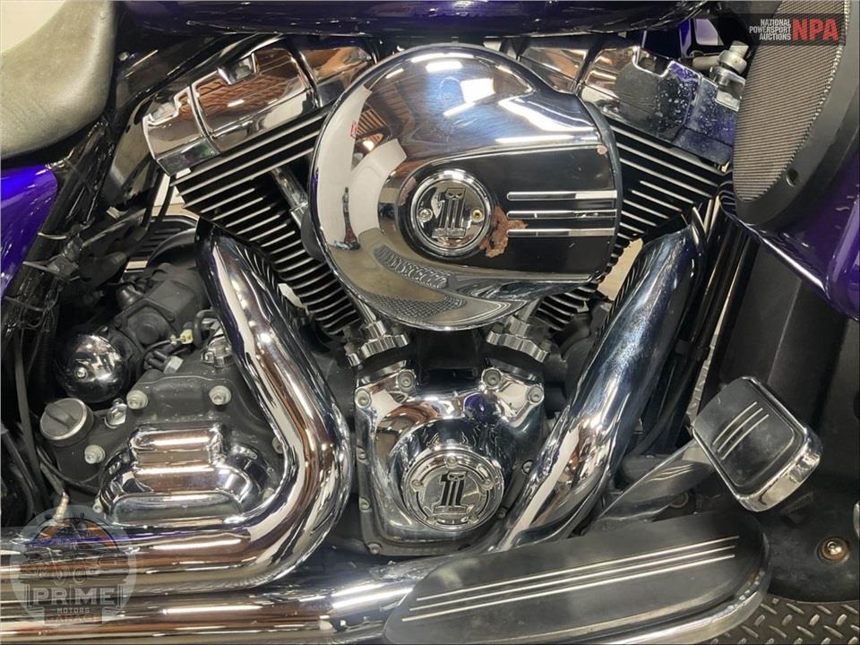 2015 Harley-Davidson FLHXS STREET GLIDE SPECIAL — фото 6