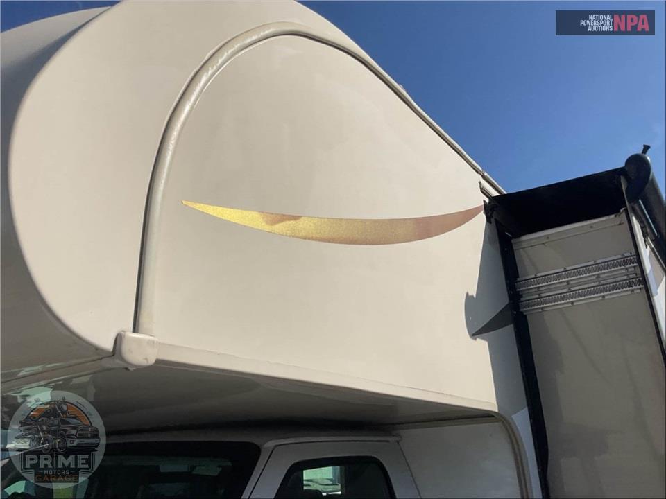 2018 Thor Motor Coach M-31E E450-V10 - FOUR WINDS SERIES — фото 87