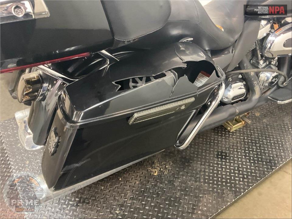 2019 Harley-Davidson FLTRU ROAD GLIDE ULTRA — фото 31