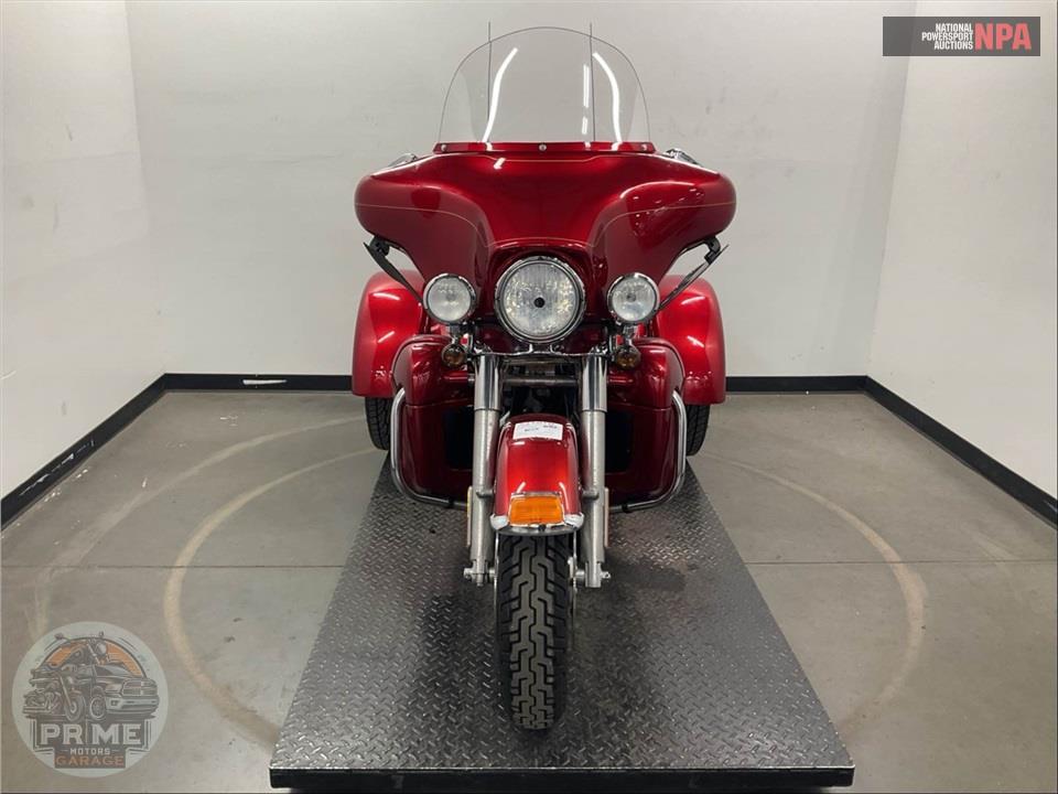 2013 Harley-Davidson FLHTCUTG TRIGLIDE UL CLSC — фото 2