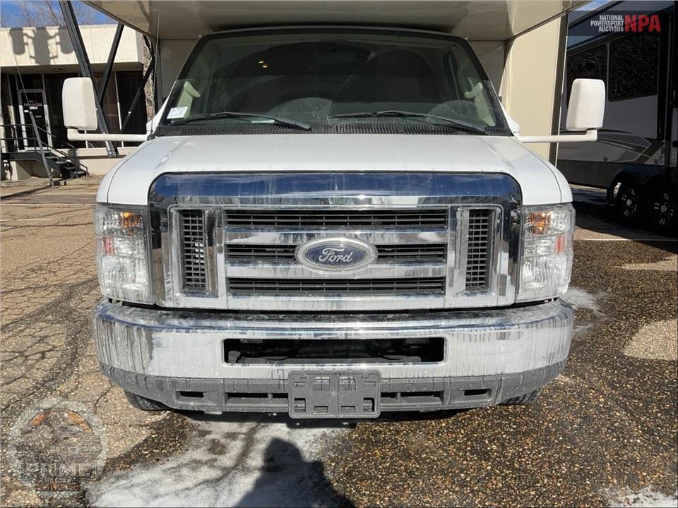 2019 Thor Motor Coach M-28Z E450-V10 - FOUR WINDS SERIES — фото 48