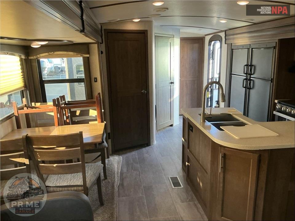 2019 Keystone Rv M-33 SAB - COUGAR SERIES — фото 8