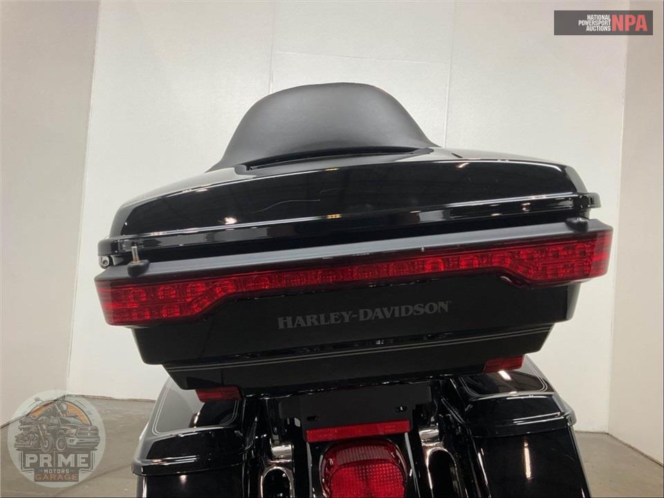 2016 Harley-Davidson FLHTCUL ULTRA CLASSIC LOW — фото 21