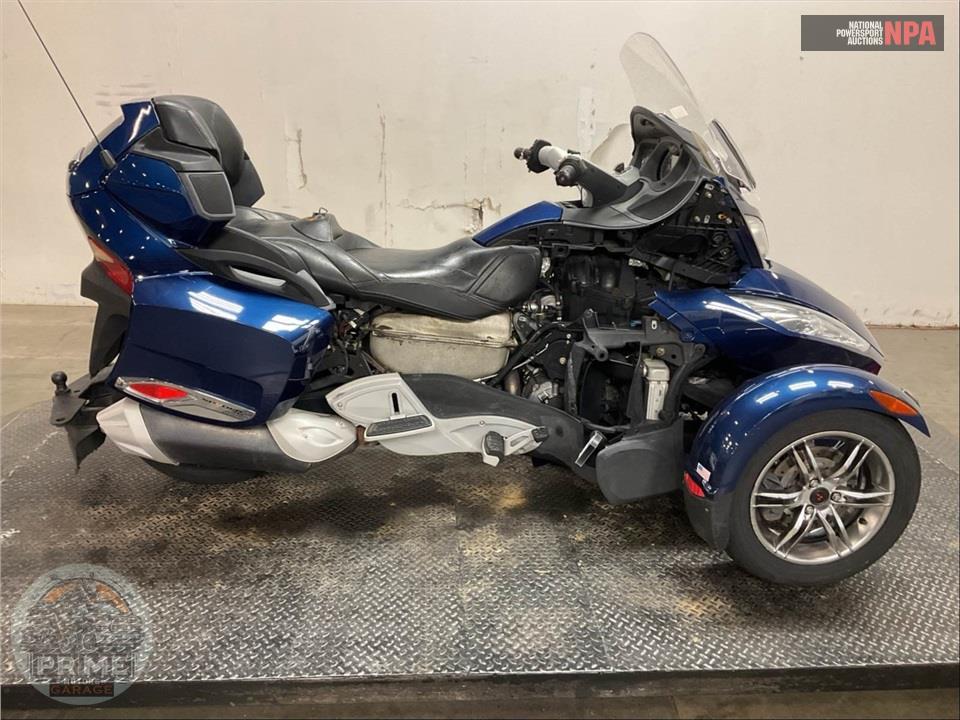2011 Can-Am SPYDER RT-S SE5 — фото 1