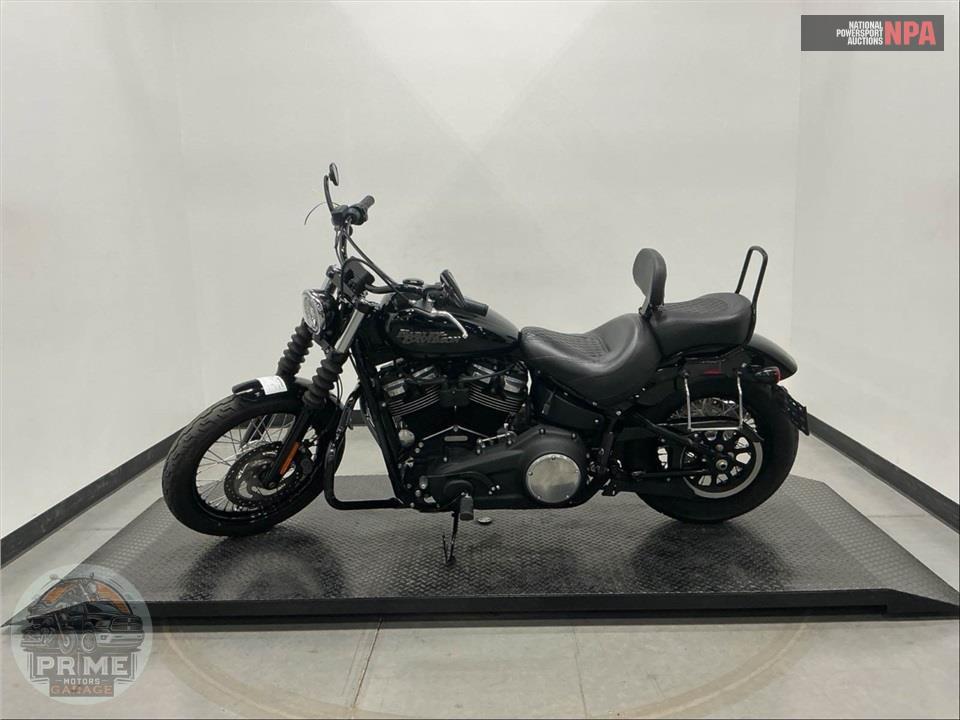 2018 Harley-Davidson FXBB STREET BOB — фото 3