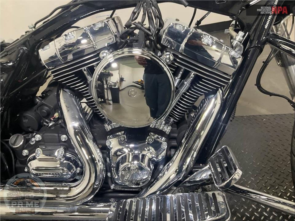 2016 Harley-Davidson FLHR ROAD KING — фото 6