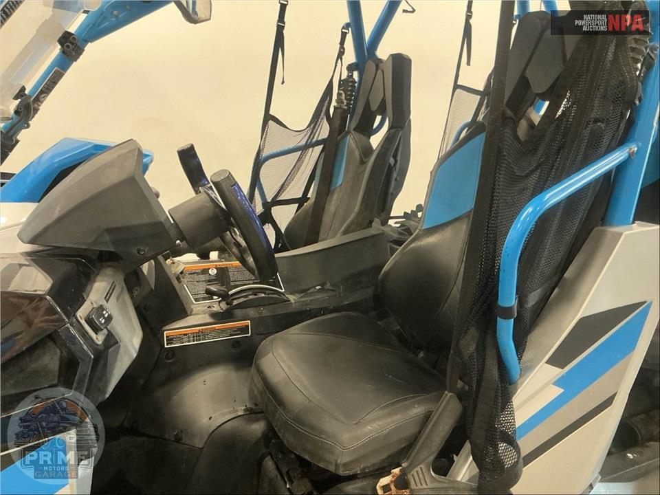 2017 Can-Am MAVERICK MAX 1000R X MR (HYPER SILVER, BLACK & OCTANE BLUE) — фото 40