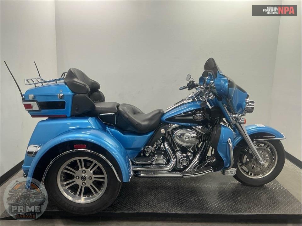 2011 Harley-Davidson FLHTCUTG TRIGLIDE UL CLSC — фото 1