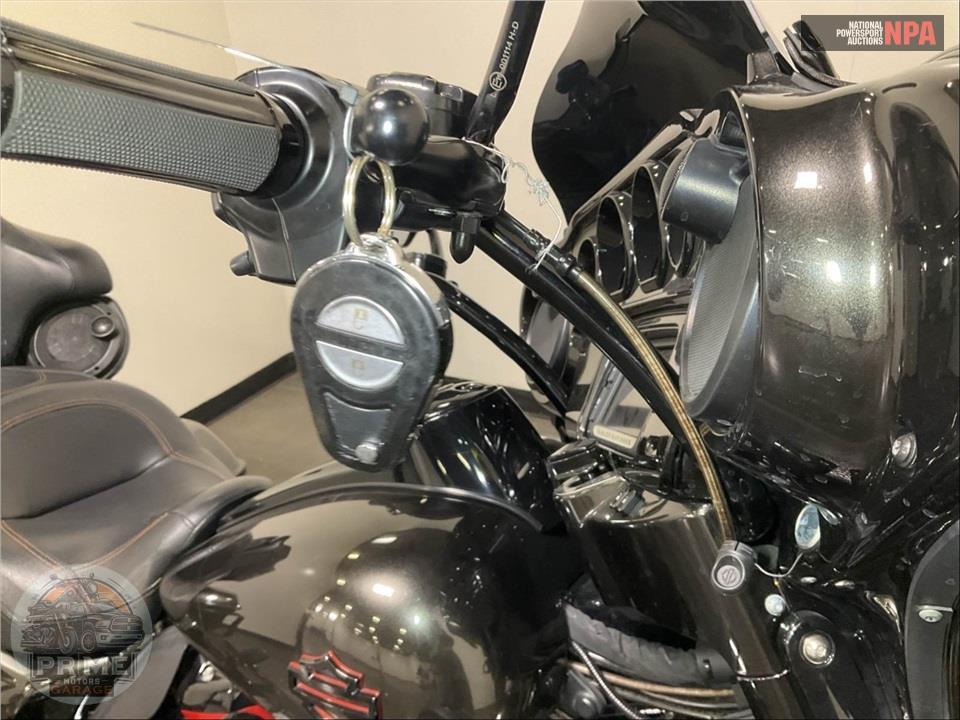 2018 Harley-Davidson FLHTKSE CVO LIMITED — фото 10