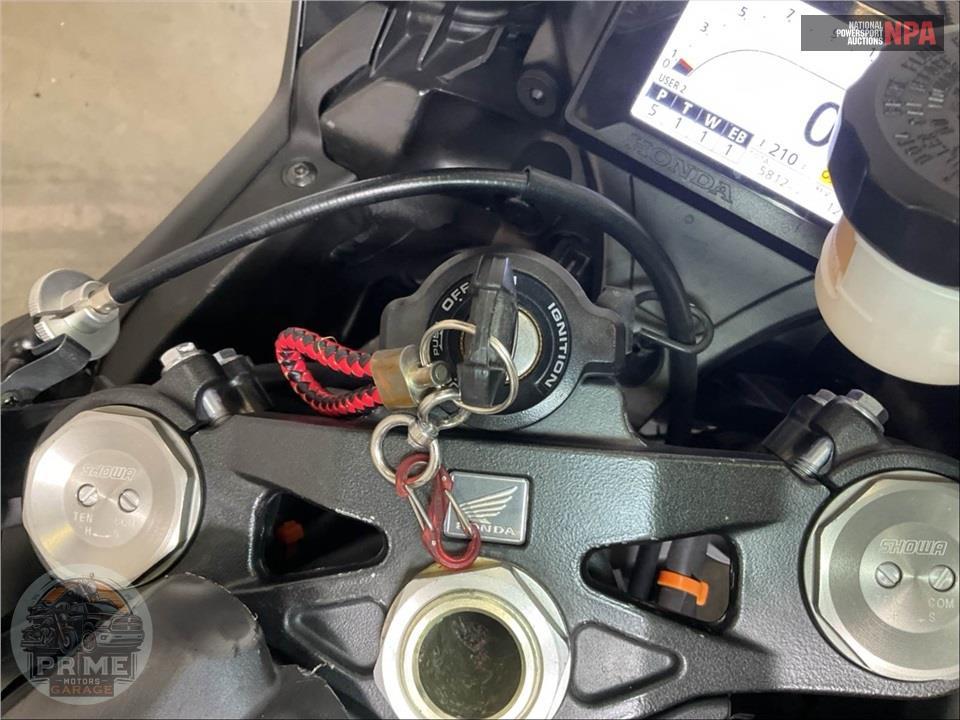 2021 Honda CBR1000RR — фото 20