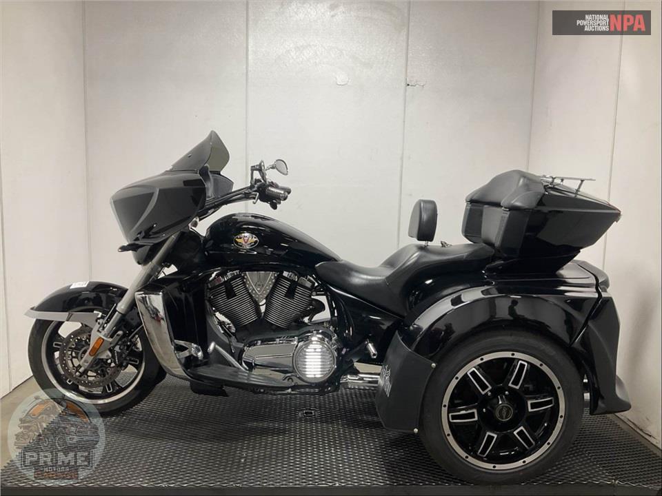 2012 Victory Motorcycles CROSS COUNTRY BLACK — фото 3