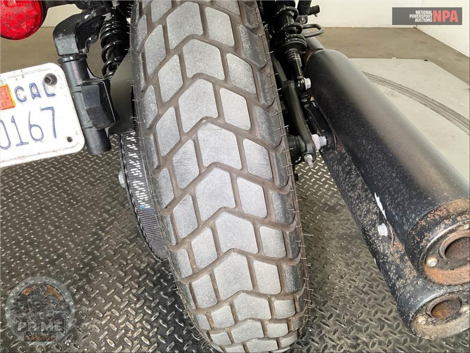 2021 Indian Motorcycle SCOUT BOBBER (ABS, BLACK SMOKE) — фото 22