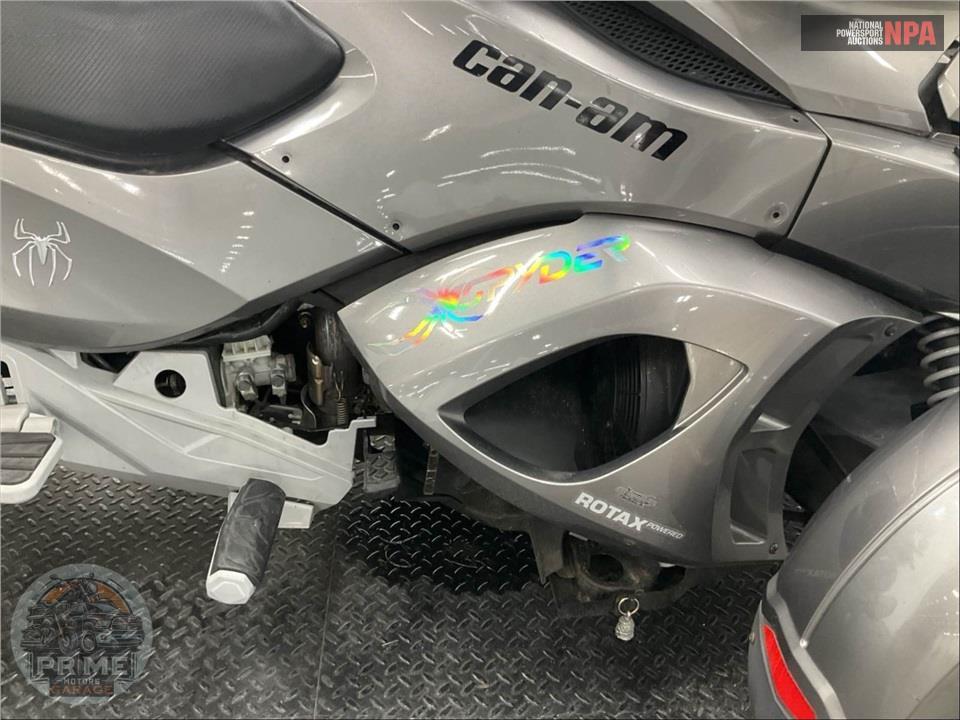 2013 Can-Am SPYDER RS SE5 — фото 6