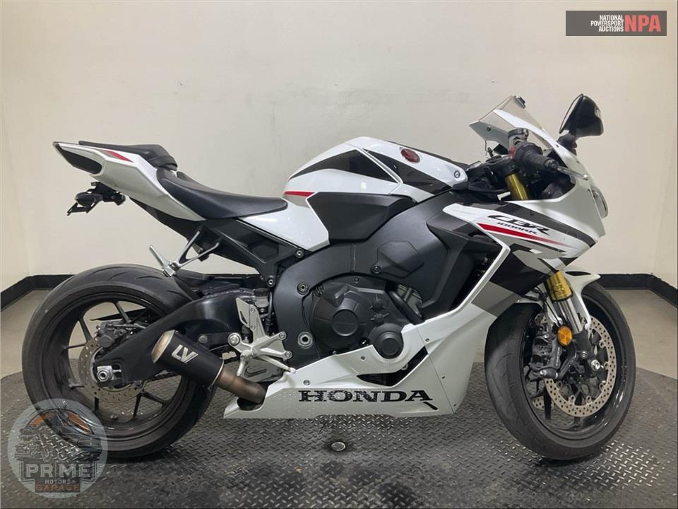 2025 Honda CBR1000RR — фото 1
