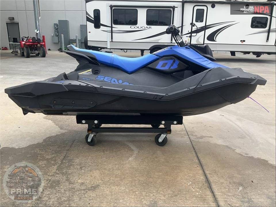 2023 Seadoo/Brp SPARK 3UP TRIXX — фото 1