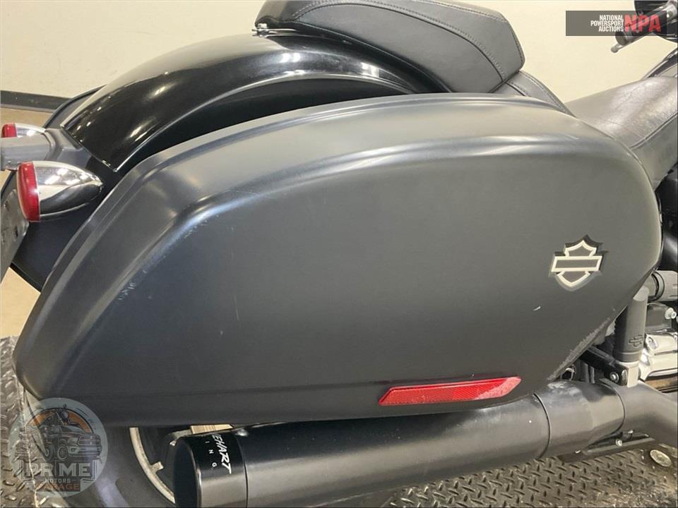 2018 Harley-Davidson FLSB SPORT GLIDE — фото 24