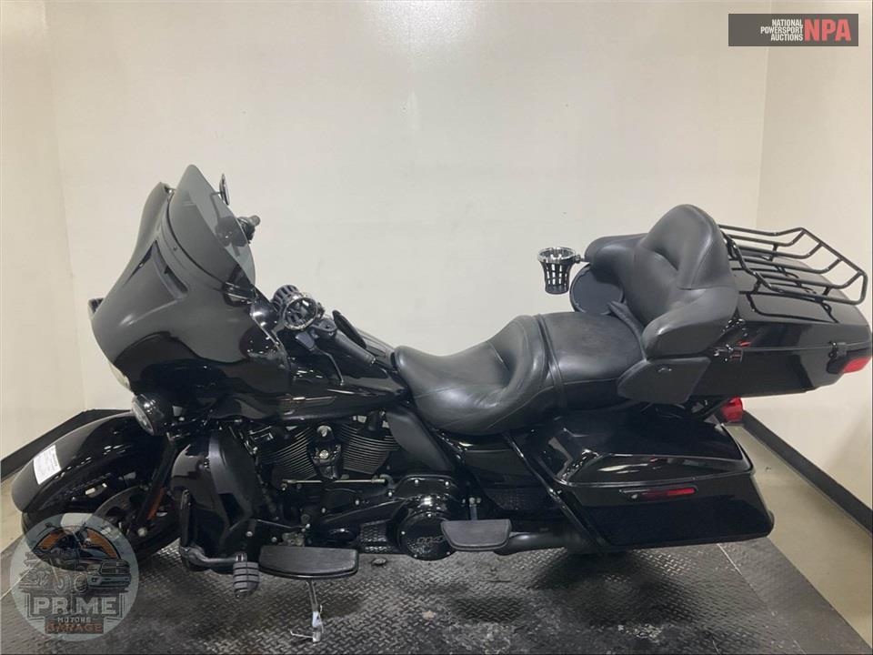 2023 Harley-Davidson FLHTK ELECTRA GLIDE ULTRA LIMITED — фото 3