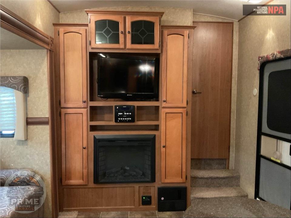 2013 Crossroads Rv M-26 RB - SUNSET TRAIL RESERVE FIFTH WHEEL SERIES — фото 9