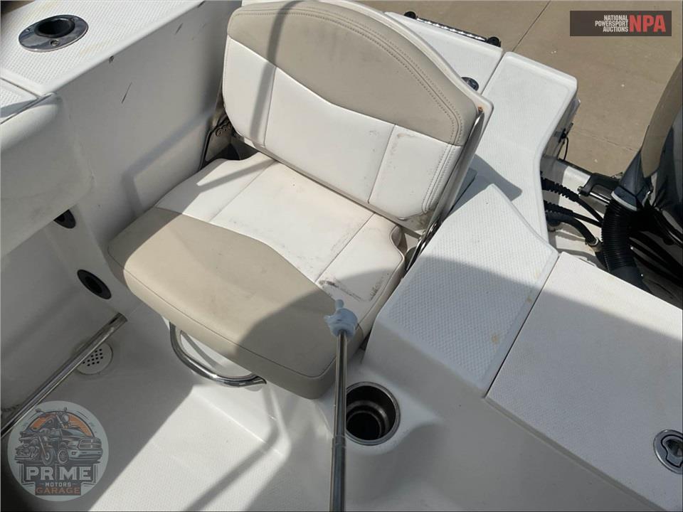 2013 Robalo R200/CC(*) L=21/E-150HP YAMAHA OB — фото 21