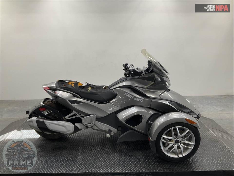 2013 Can-Am SPYDER ST-S SM5 — фото 1